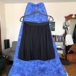 Babaton Aritzia mini skirt black great condition pleated